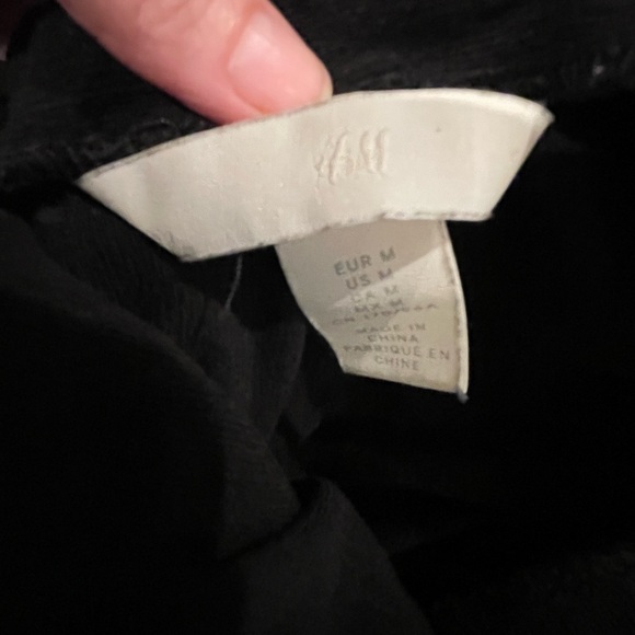 H&M Romper with tie straps Size M.   002 - Picture 2 of 2